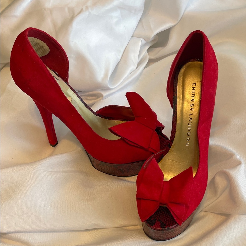 Chinese Laundry Vibrant Red Bow Heels